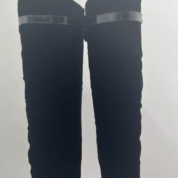 CHANEL Black Velvet Velour Knee High Boots W/Patent Heels/Cap Toe CC/ Logo Sz 40 - Picture 3 of 12